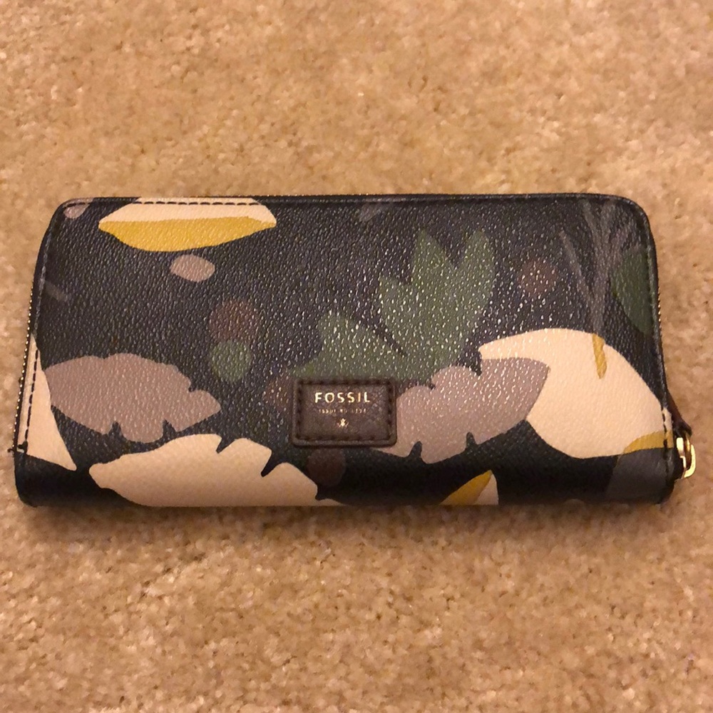 Fossil Wallet Leaves Print Size Os Color Brown Gr… - image 1